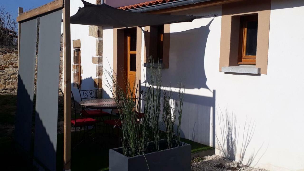 Pigeonnier Hotel Vic-le-Comte Kültér fotó